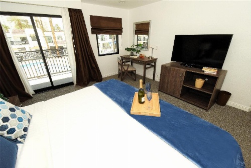Serene Vegas Boutique Hotel image 7